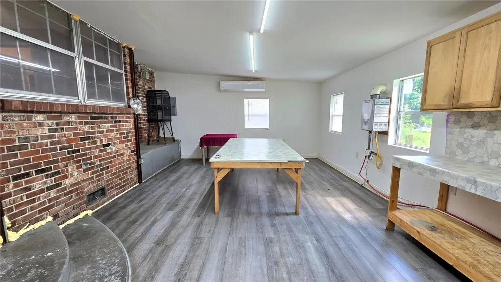 1525 County Line Road E Fort Gibson, OK 74434
