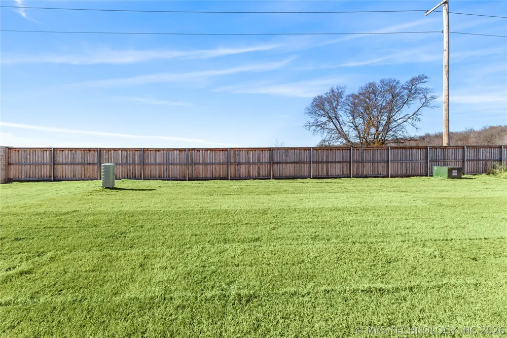 10866 S 279th EastAvenue Coweta, OK 74429