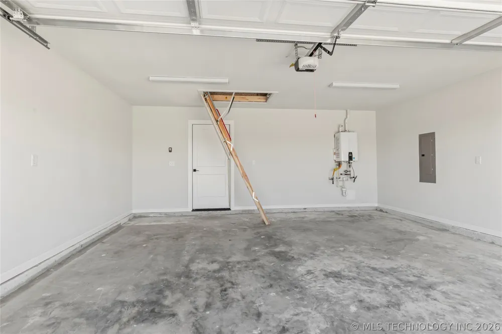 10866 S 279th EastAvenue Coweta, OK 74429