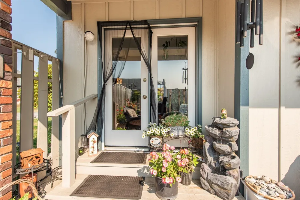 890 Oxford Way Sequim, WA 98382