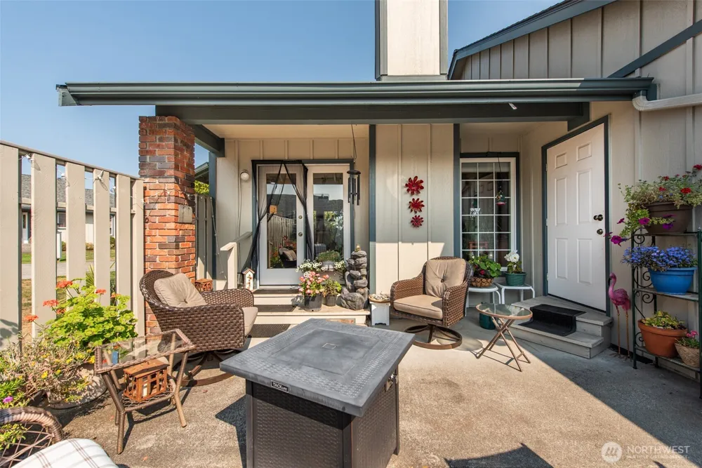 890 Oxford Way Sequim, WA 98382