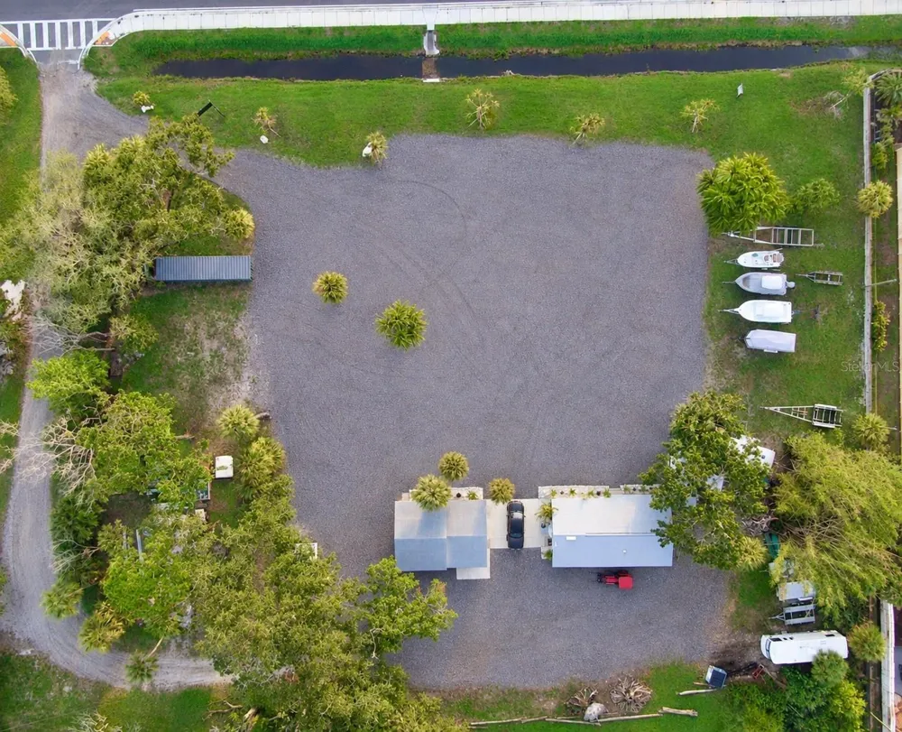 1322 PINELLAS AVENUE Tarpon Springs, FL 34689