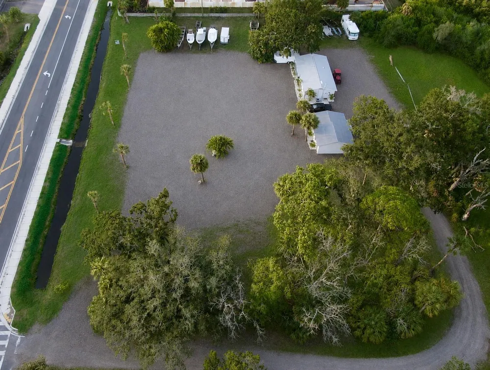1322 PINELLAS AVENUE Tarpon Springs, FL 34689