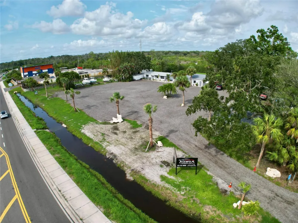 1322 PINELLAS AVENUE Tarpon Springs, FL 34689