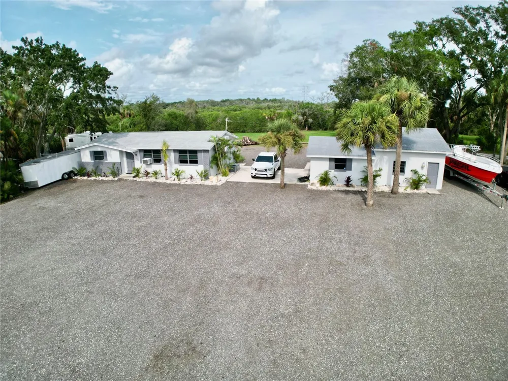 1322 PINELLAS AVENUE Tarpon Springs, FL 34689