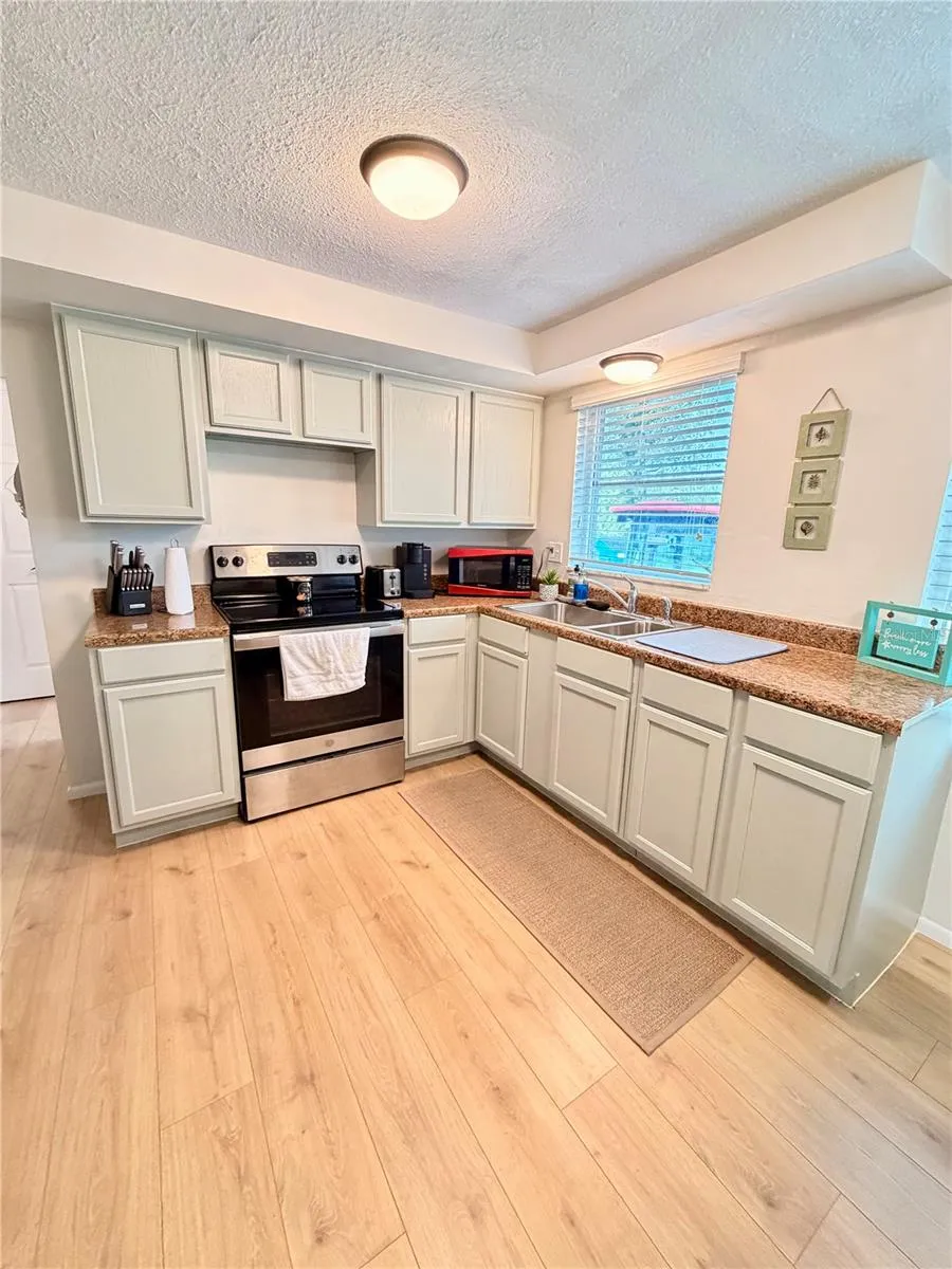 1322 PINELLAS AVENUE Tarpon Springs, FL 34689