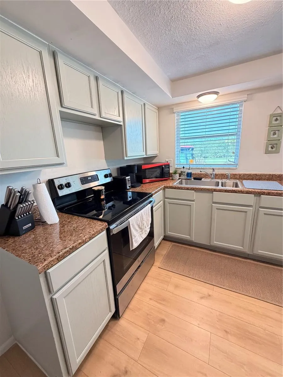1322 PINELLAS AVENUE Tarpon Springs, FL 34689
