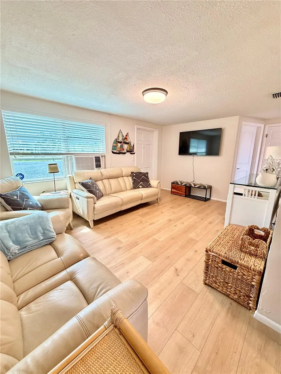 1322 PINELLAS AVENUE Tarpon Springs, FL 34689
