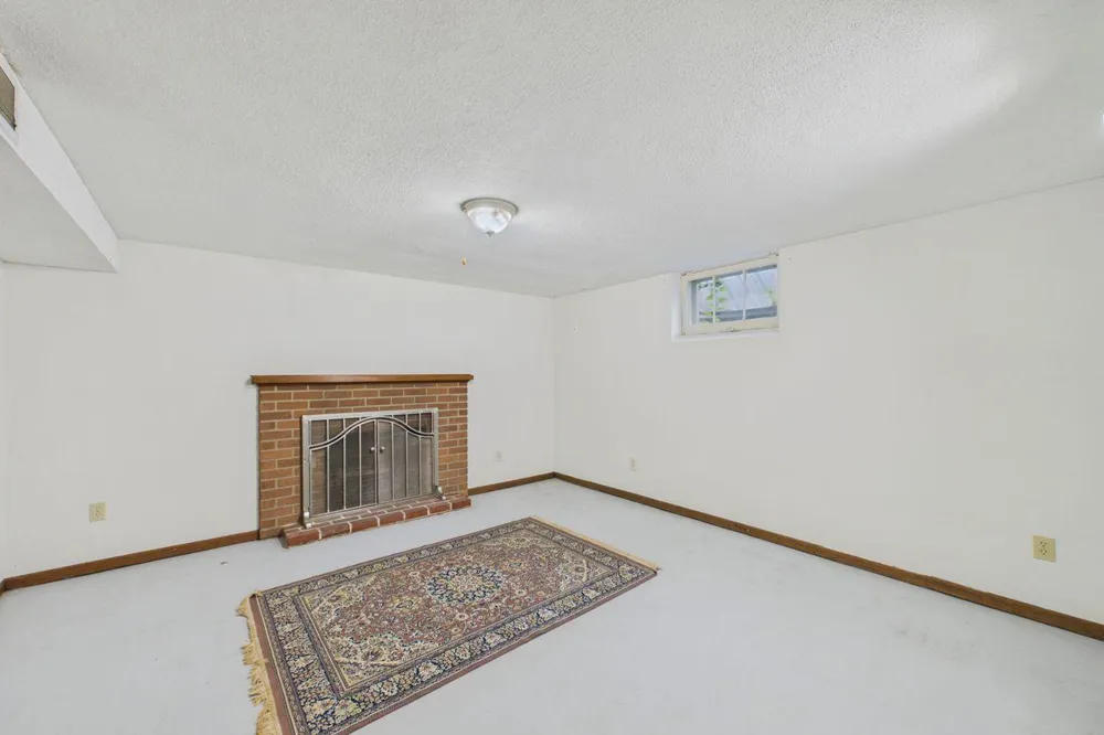 542 3rd Avenue Excelsior, MN 55331