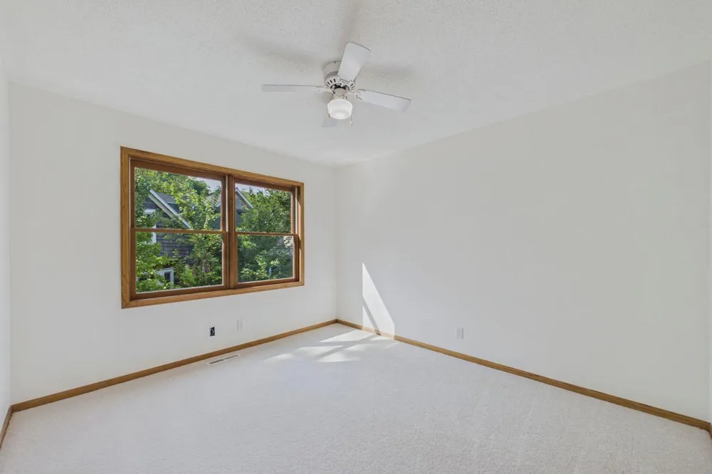 542 3rd Avenue Excelsior, MN 55331
