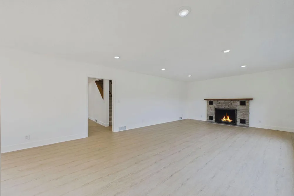 542 3rd Avenue Excelsior, MN 55331