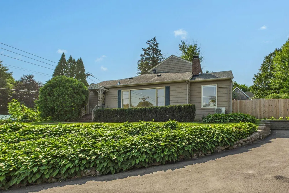 542 3rd Avenue Excelsior, MN 55331