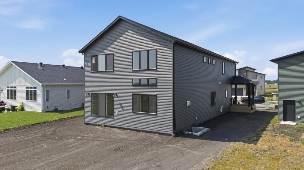 8326 61st Street S Horace, ND 58047