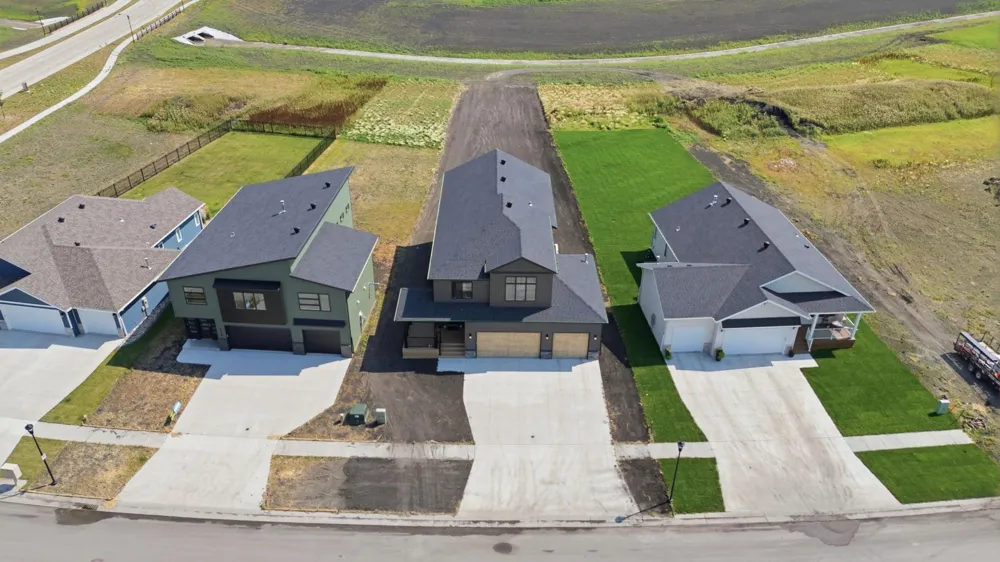 8326 61st Street S Horace, ND 58047