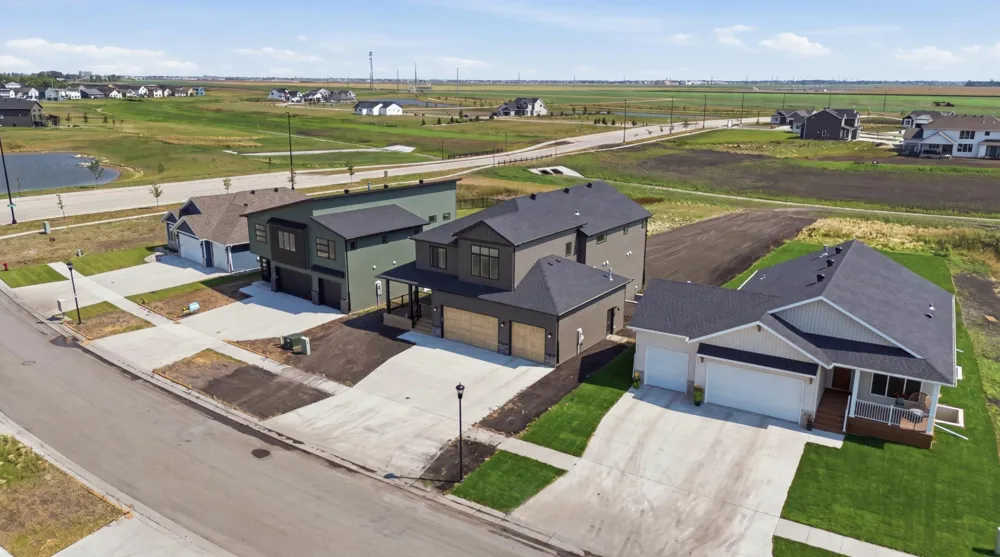 8326 61st Street S Horace, ND 58047