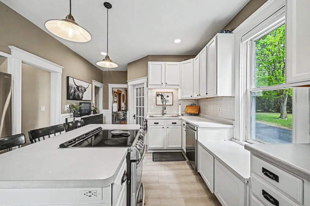 16680 County Road 40 Carver, MN 55315