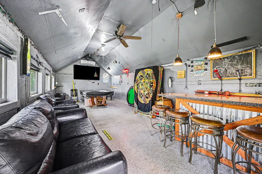 16680 County Road 40 Carver, MN 55315