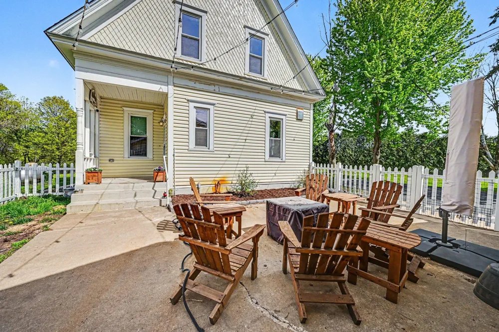 16680 County Road 40 Carver, MN 55315