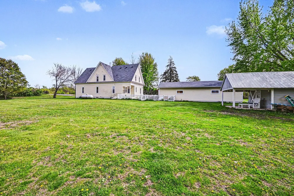 16680 County Road 40 Carver, MN 55315