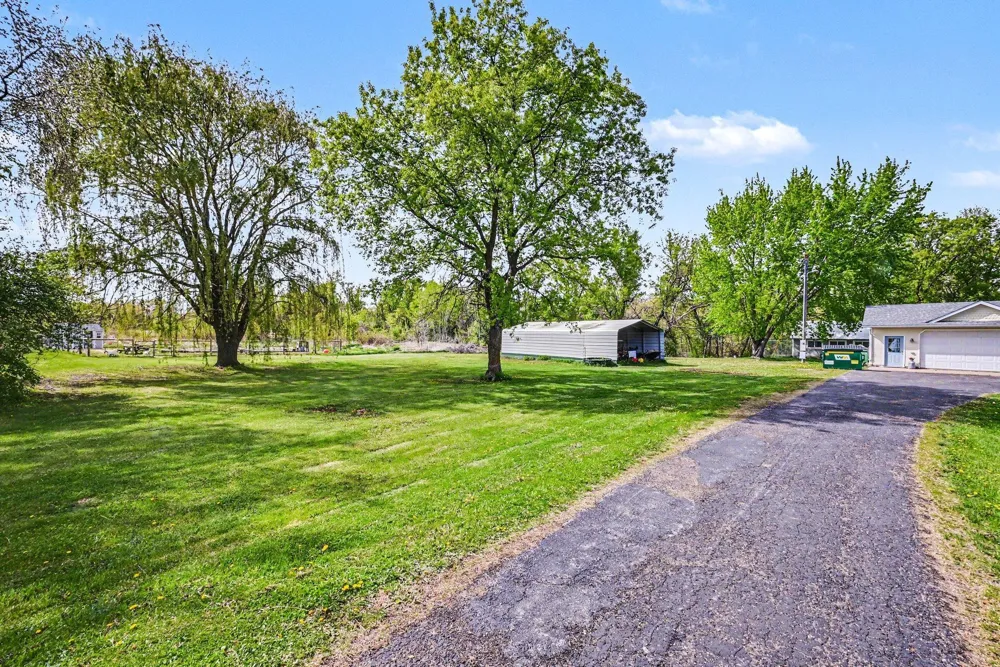 16680 County Road 40 Carver, MN 55315