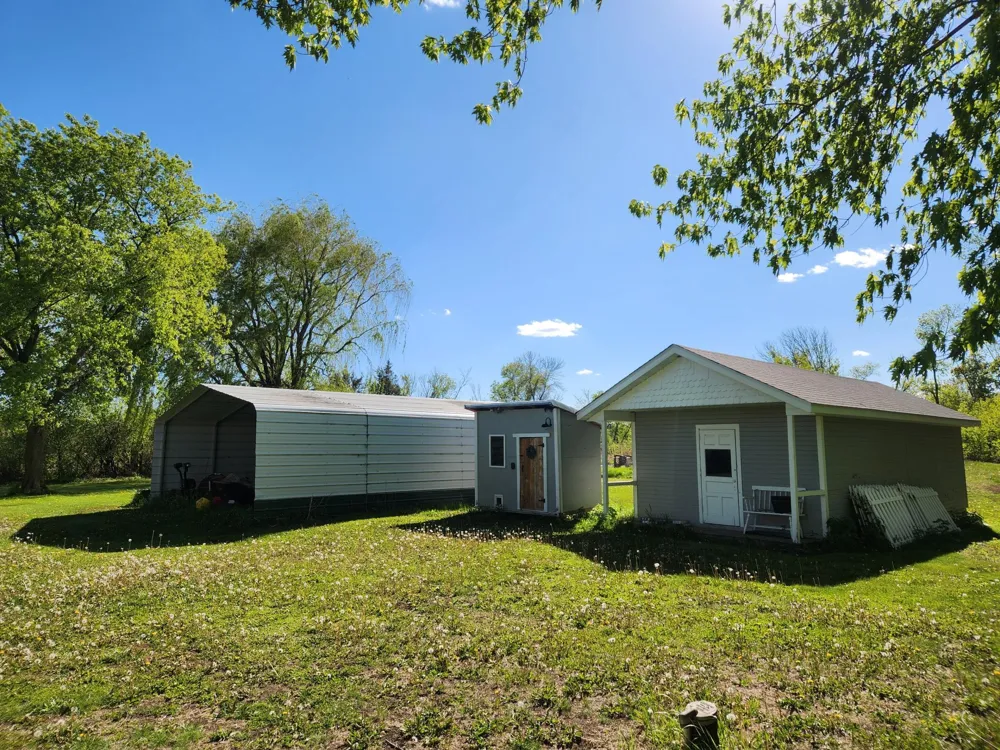 16680 County Road 40 Carver, MN 55315