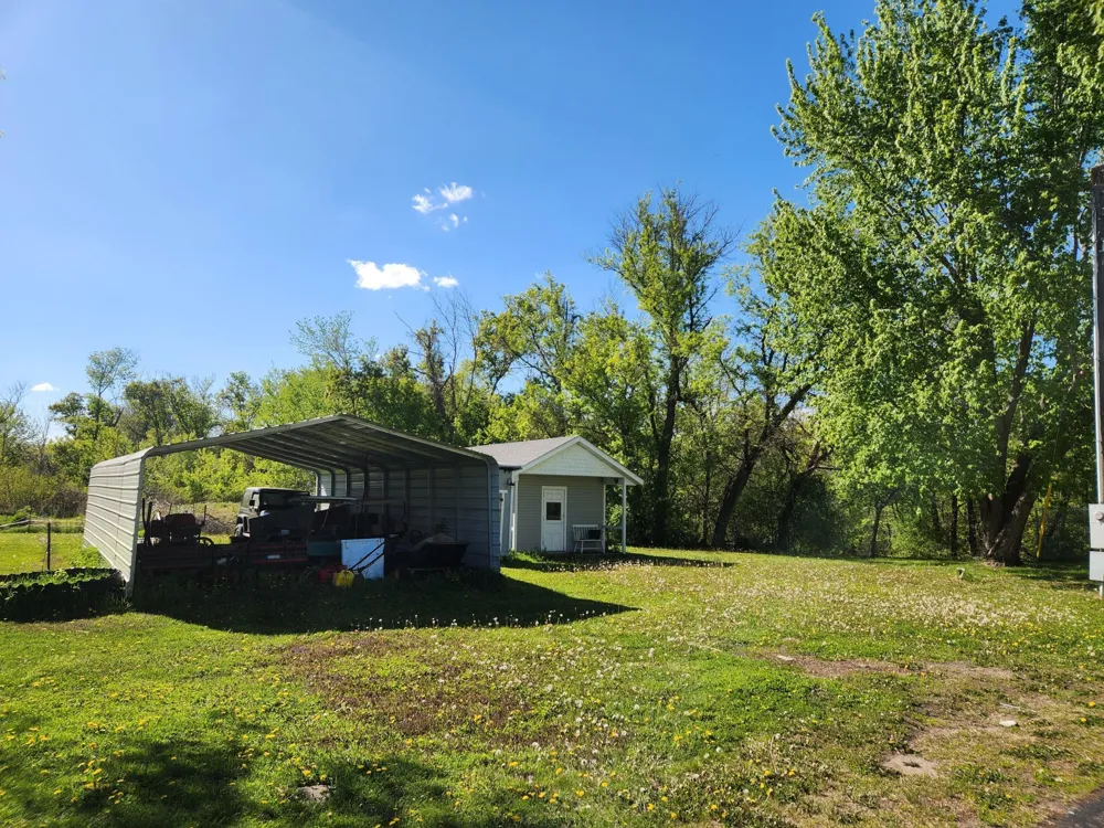 16680 County Road 40 Carver, MN 55315