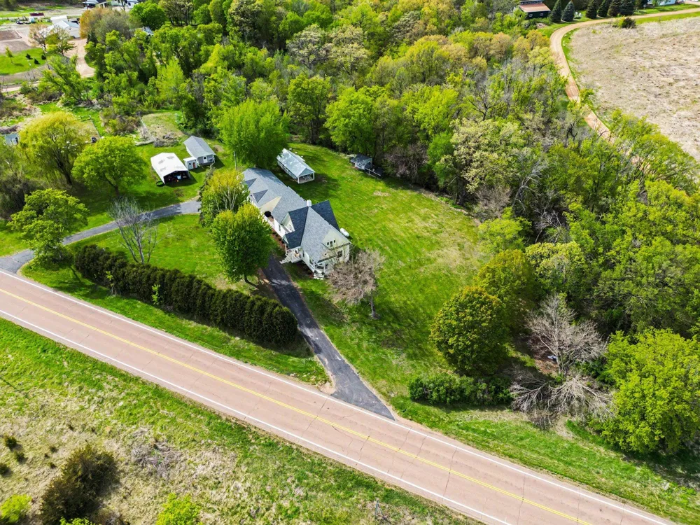16680 County Road 40 Carver, MN 55315