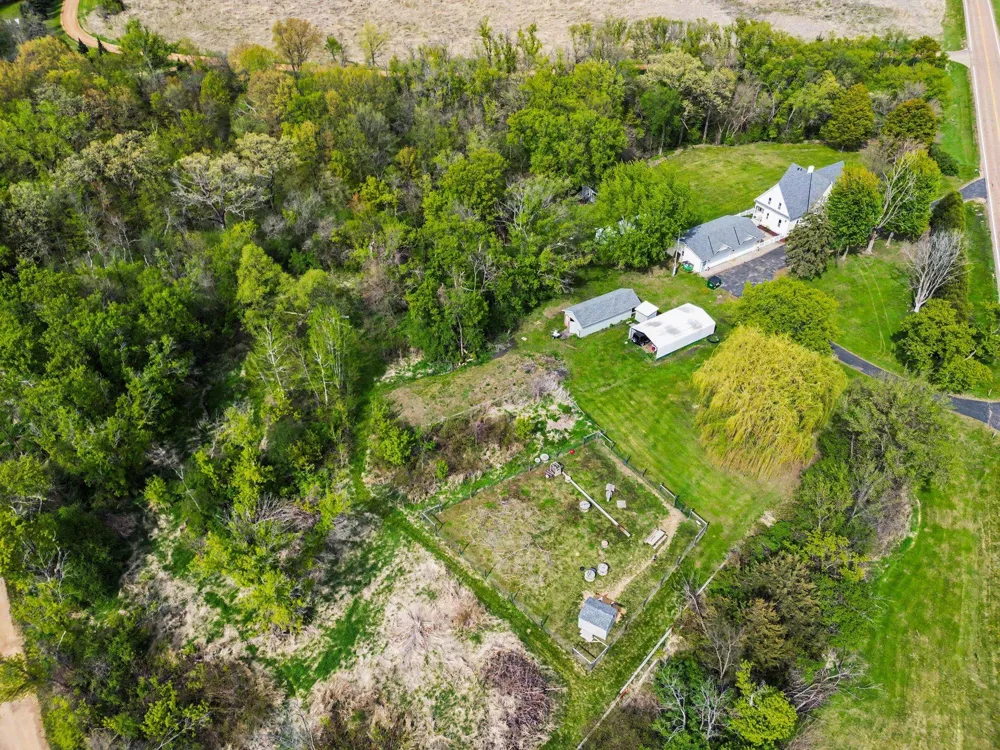16680 County Road 40 Carver, MN 55315