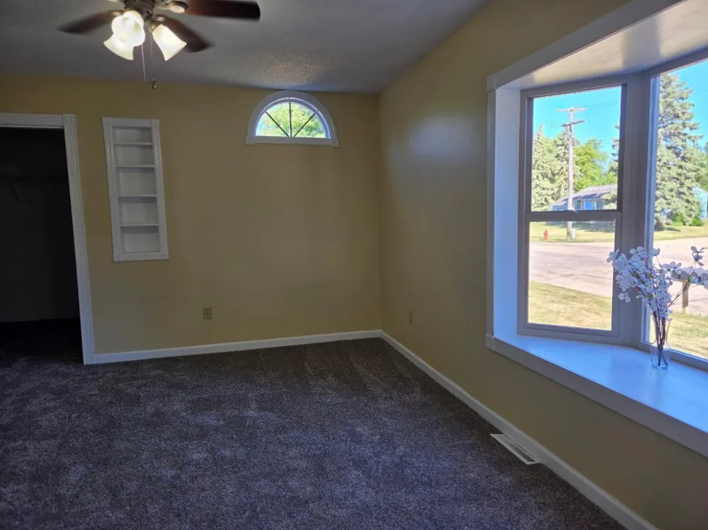610 6th Street SW Forman, ND 58032