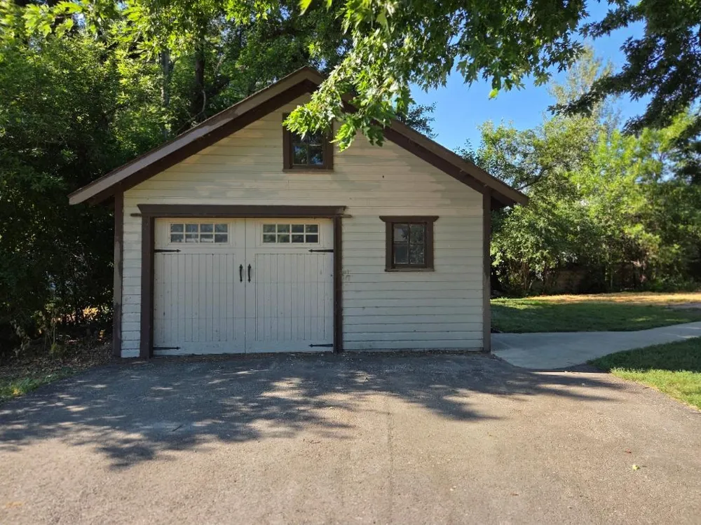 610 6th Street SW Forman, ND 58032
