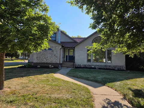 610 6th Street SW