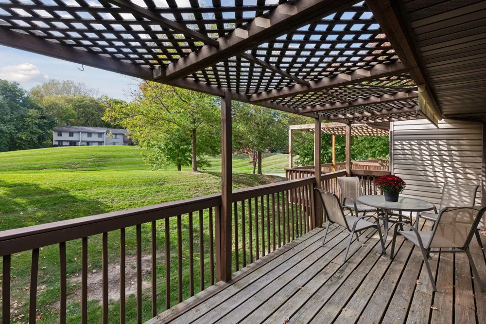 146 River Woods Lane Burnsville, MN 55337