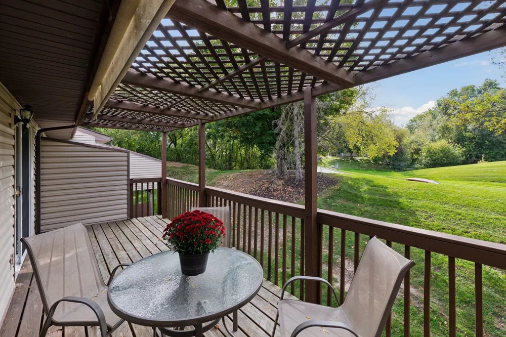 146 River Woods Lane Burnsville, MN 55337
