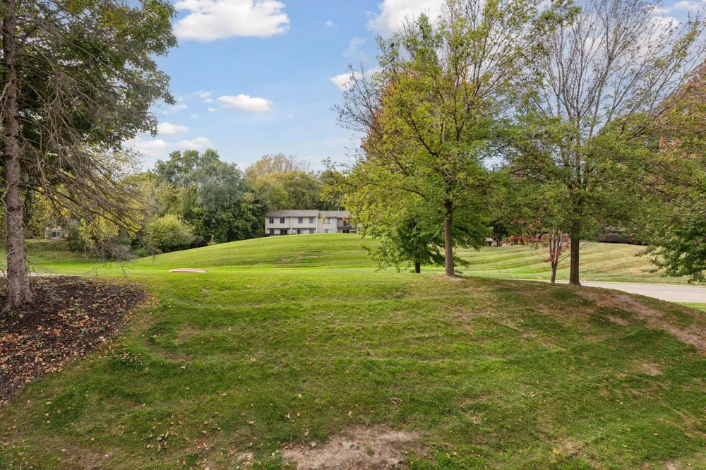 146 River Woods Lane Burnsville, MN 55337
