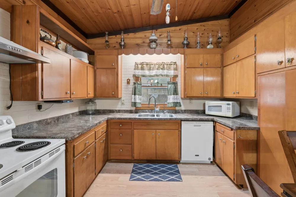 2108 Peninsula Drive Mora, MN 55051