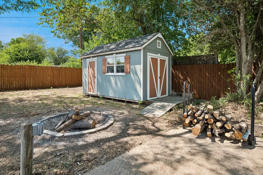 6729 Marilyn Lane North Richland Hills, TX 76180