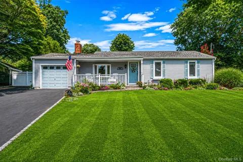 16 Pine Edge Drive