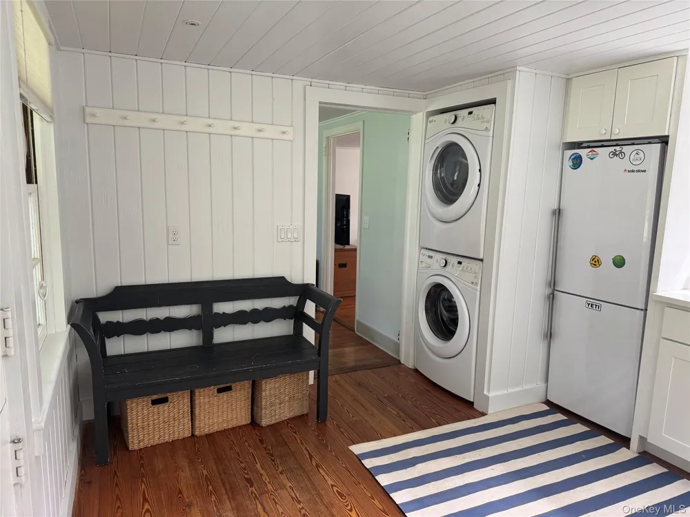 21 Elm Street Southampton, NY 11968