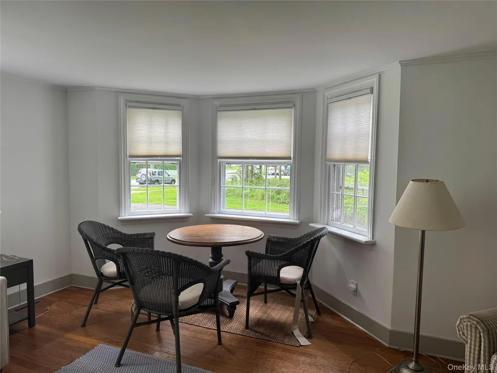 21 Elm Street Southampton, NY 11968