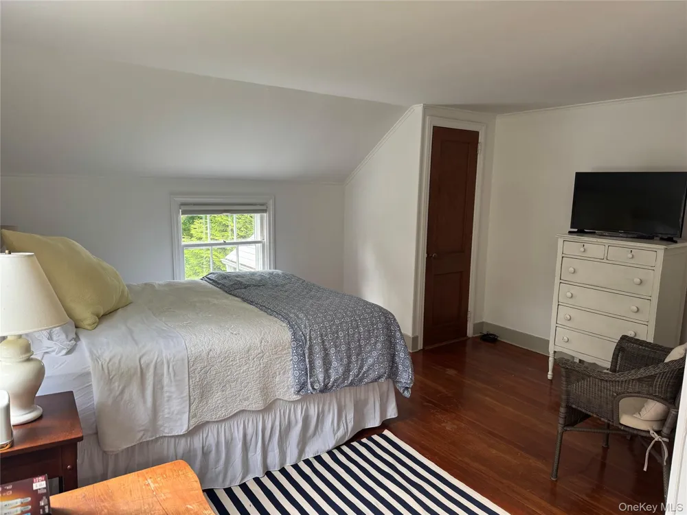 21 Elm Street Southampton, NY 11968
