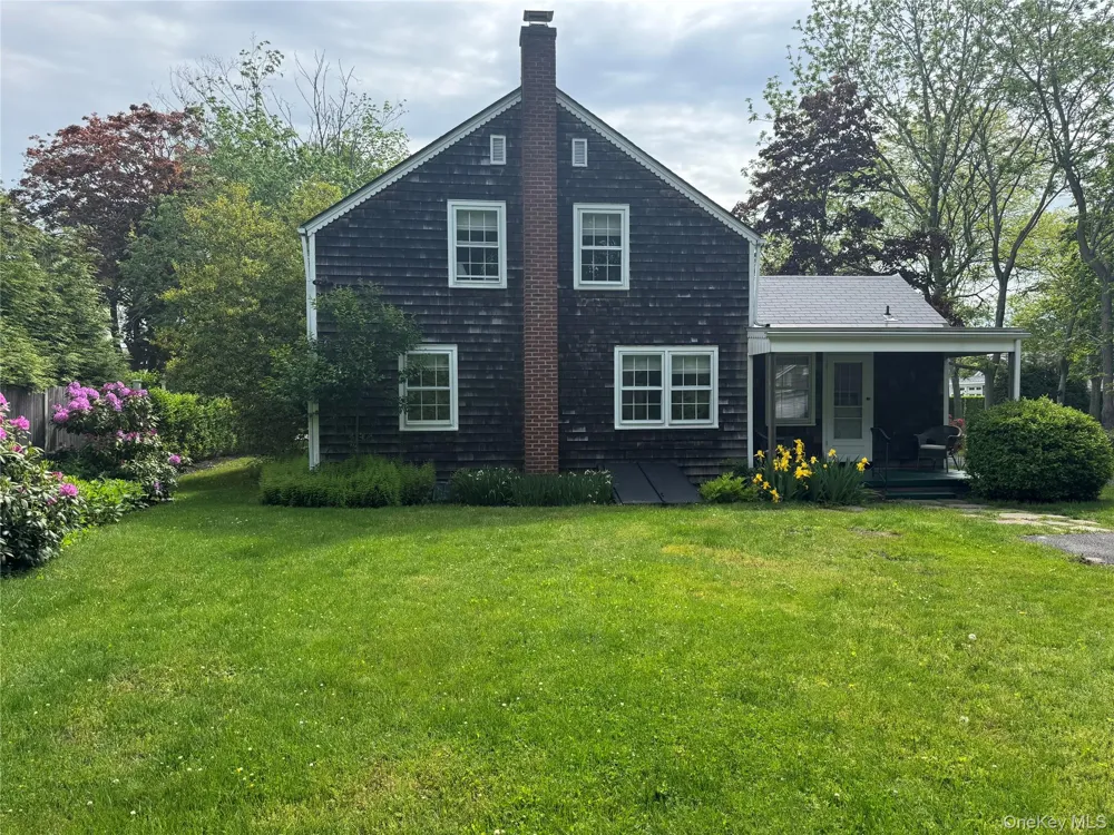 21 Elm Street Southampton, NY 11968