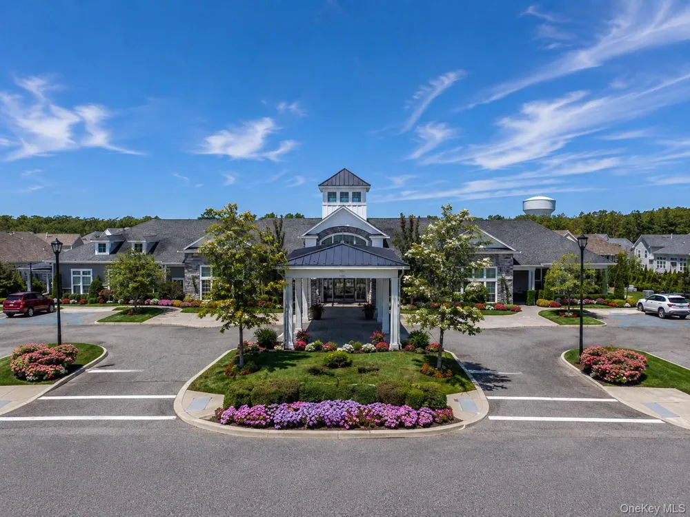 278 Silver Timber Drive Yaphank, NY 11980