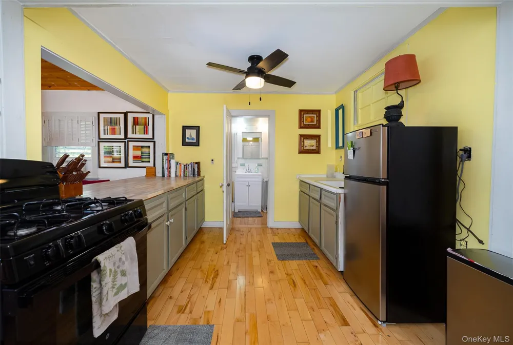 31 Lake Shore Drive Pine Plains, NY 12567
