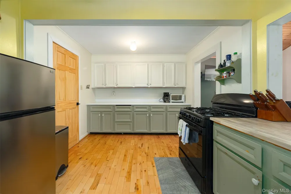 31 Lake Shore Drive Pine Plains, NY 12567