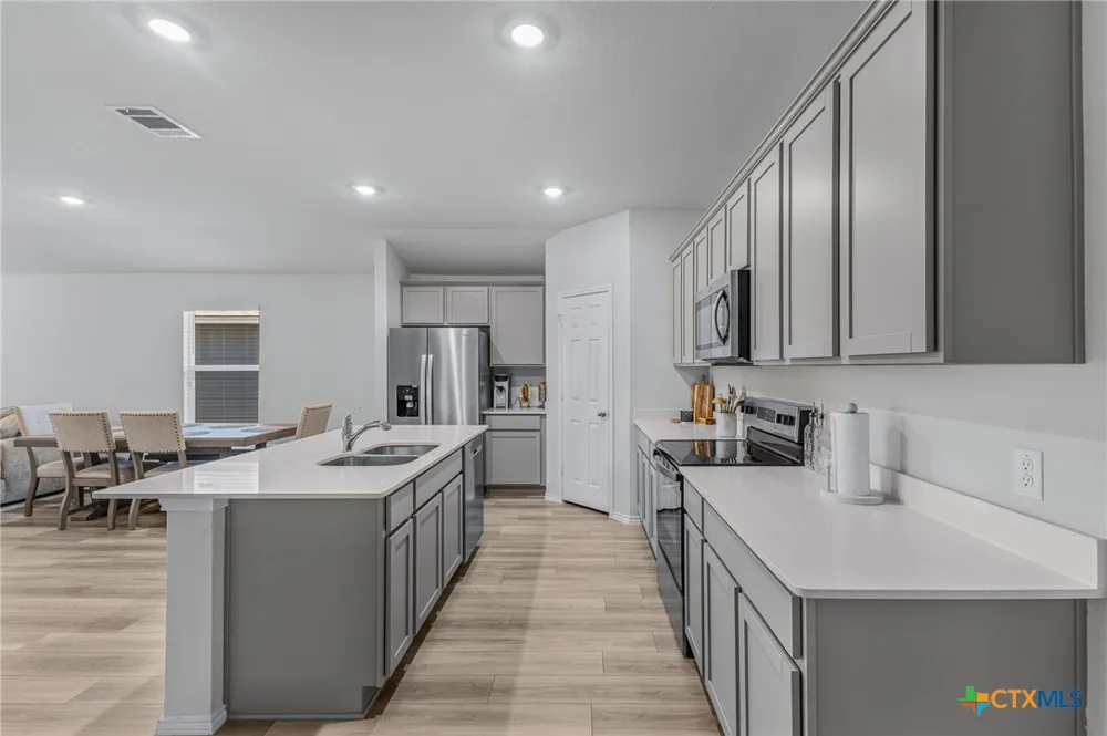 4011 Baerlon Cove Killeen, TX 76542