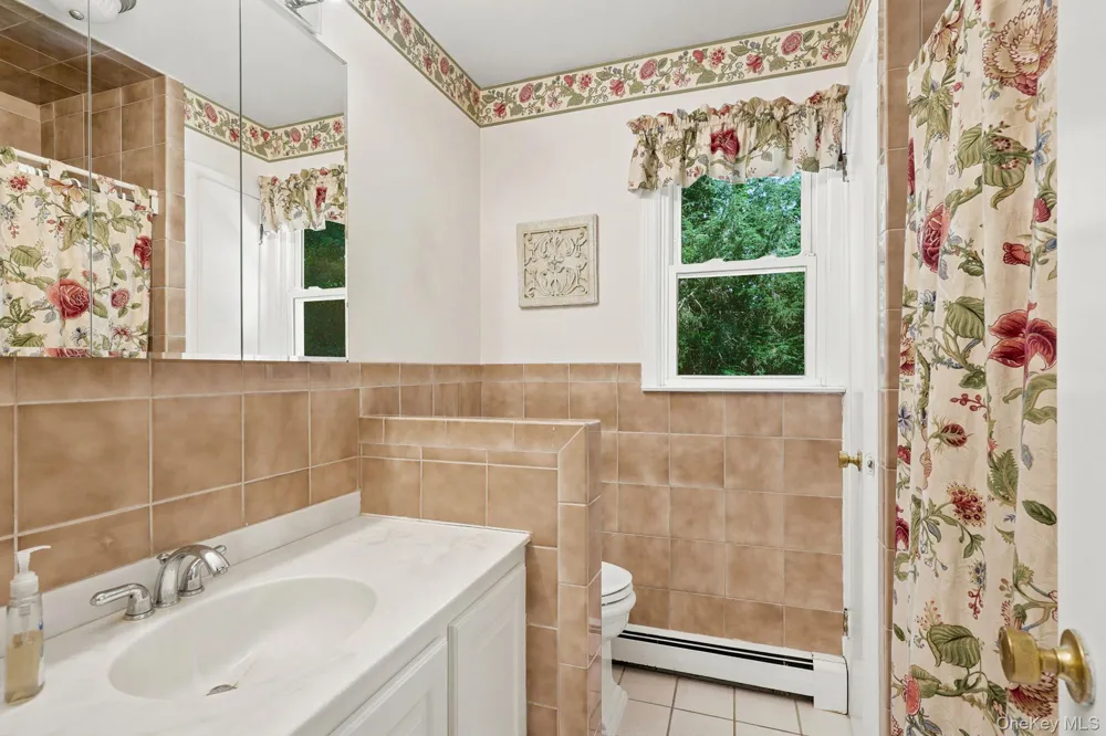5 Hampton Place Katonah, NY 10536