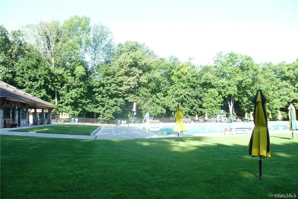 5 Hampton Place Katonah, NY 10536