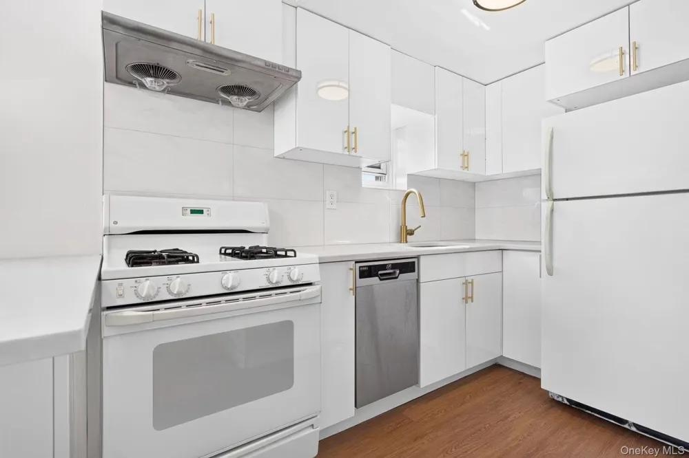 14468 38th Avenue #703 Flushing, NY 11354