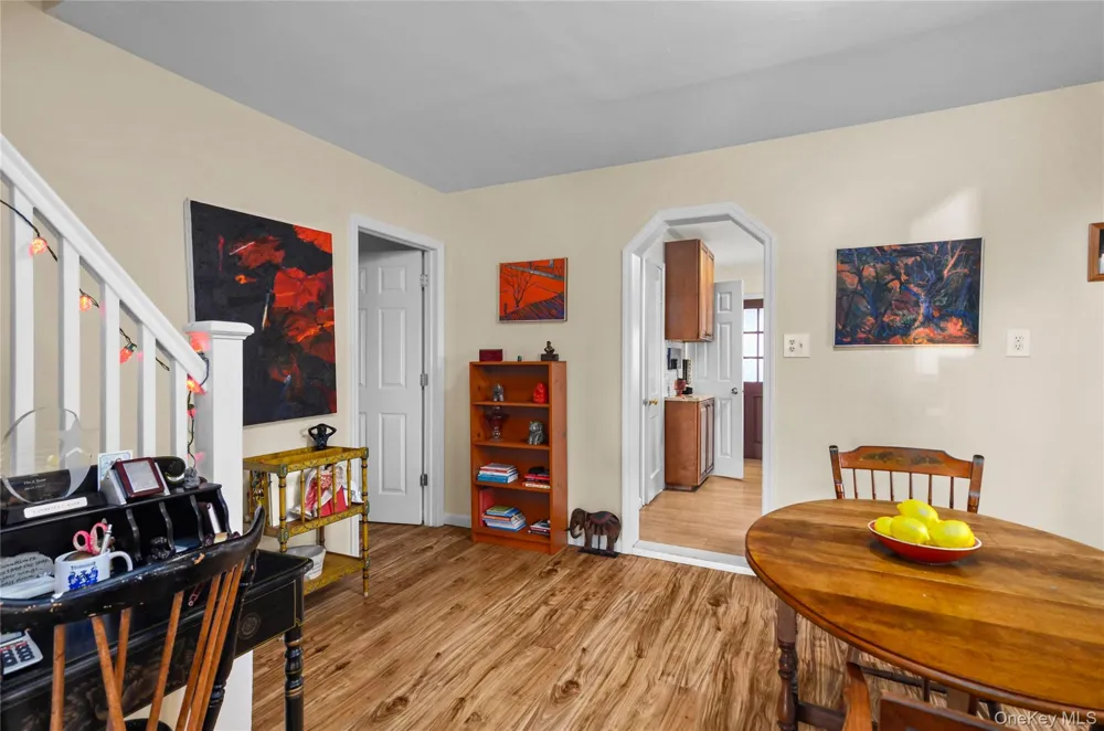 21 Grandview Drive Shirley, NY 11967