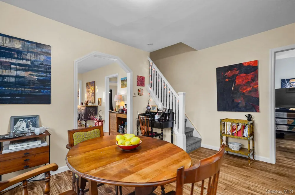 21 Grandview Drive Shirley, NY 11967